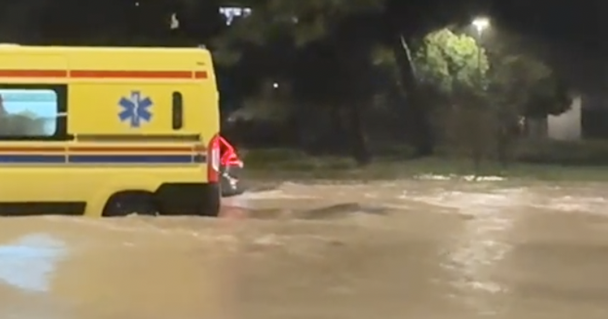 Nevrijeme potopilo Split: Vatrogasci imali pune ruke posla, voda prodrla u podrume kuća
