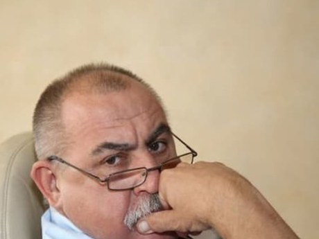 Andy Hryc na lete stretol Veroniku, miesto vedľa nej mu obsadil opitý muž
