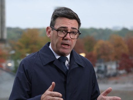 Burnham potvrdil ruské zasahovanie do brexitu a varuje Európu