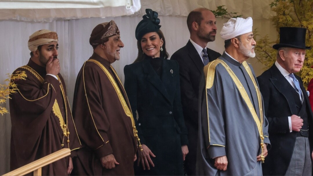 Kate Middleton duboko se naklonila sultanu, a njezin potez izazvao je žestoku raspravu: je li trebala?