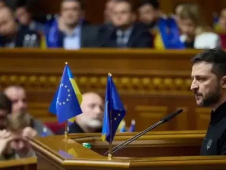 Зеленський: Путін наказав скасувати обмеження під час атак по Україні