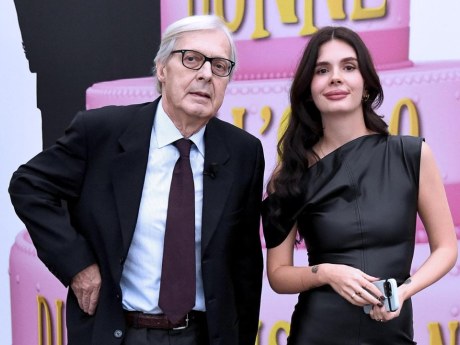 Sgarbi in rianimazione, la figlia Evelina: «Colpa di chi lo ha esibito»