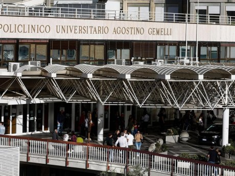 Papa, intervento poco invasivo: robot o sonda e un’ora e mezza
