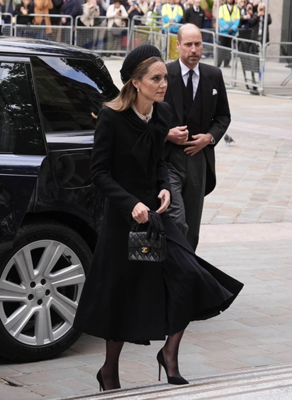 Сумка Birkin за $67 тысяч выделила Кэрол Миддлтон на скачках