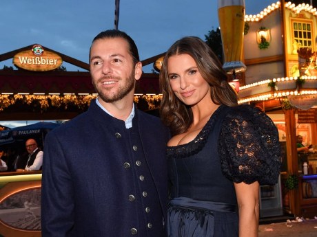 Laura Wontorra und Riccardo Basile feiern ihre erste Wiesn als Paar