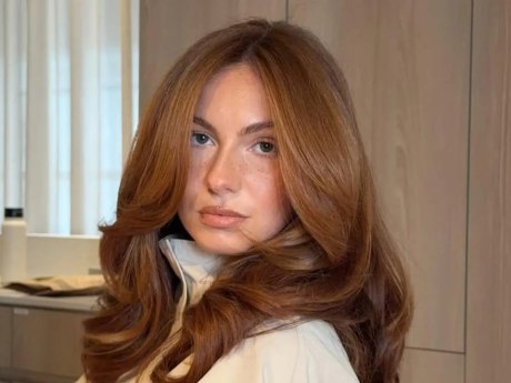 Caída del cabello en otoño: causas, señales de alerta y cuidados clave