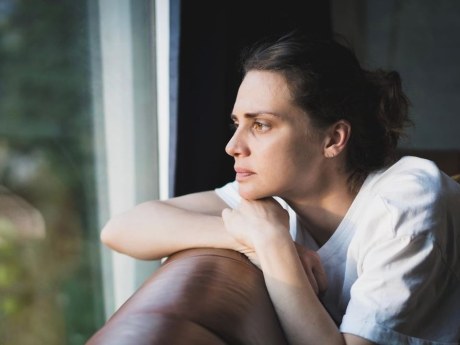 Proč pozitivní myšlení někdy nestačí a může zvýšit psychický tlak
