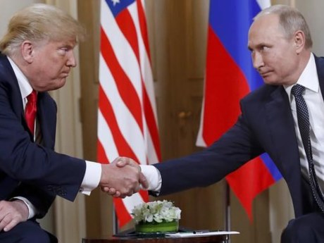 Trump odpravil sankcije proti Rusiji po dogovoru s Putinom