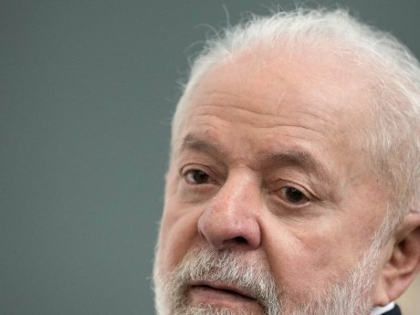 Lulov tím obvinil Metu zo zásahu do brazílskych prezidentských volieb