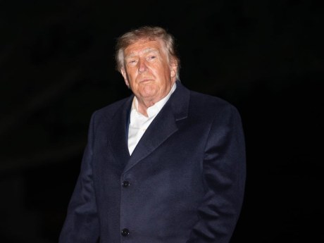 Trump november 3-ig nem indít újabb támadást Irán ellen