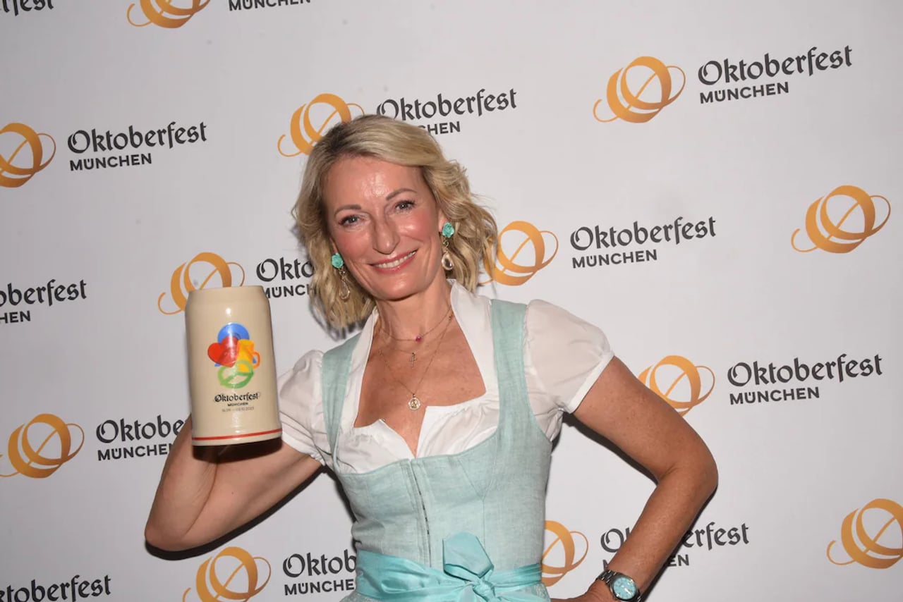 Monika Gruber sagt Oktoberfest 2026 wegen ihrer Stimme ab