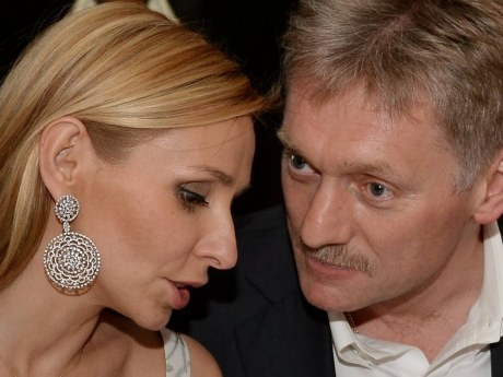 Привітання Навки Пєскову викликало хвилю критики через війну в Україні