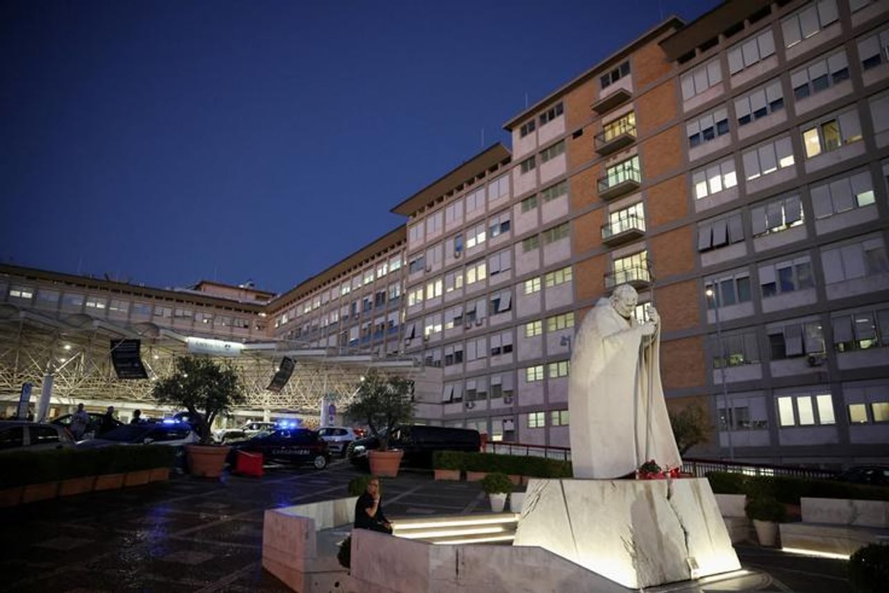 Gemelli: papeževa bolnišnica in varovani prostor v desetem nadstropju