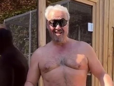 Martin Zounar po výraznom schudnutí ukázal svoju postavu v plavkách