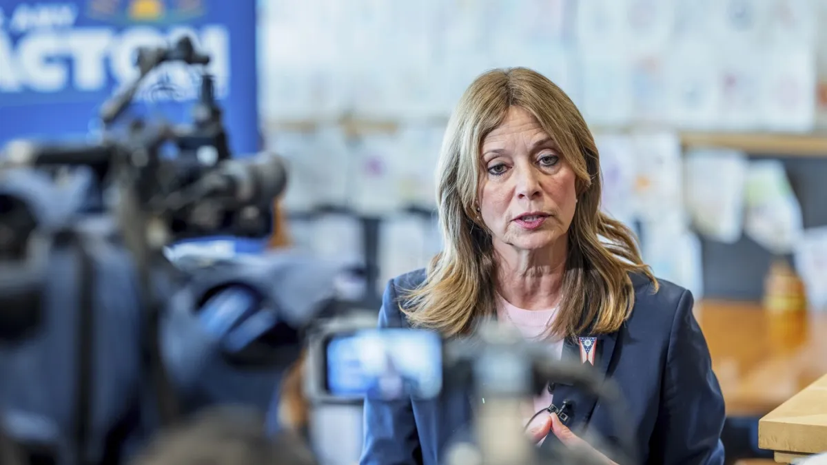 Majka pozvala birače da ne glasaju za Amy Acton, a prešućena je mračna obiteljska tajna