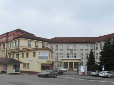 Olovo v porodnici v Novém Jičíně: matky s miminky přestěhovali