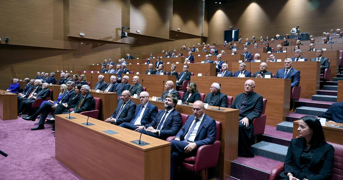 Novi zakon donosi promjene u zdravstvu: Ove će struke dobiti status zdravstvenih radnika