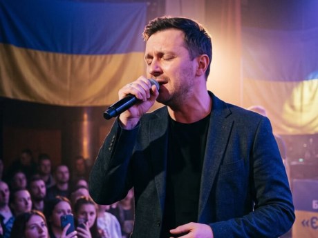 Павло Табаков пояснив, чому три роки жив у Польщі під час лікування
