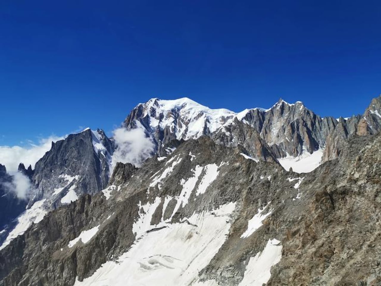 Mont Blanc je od leta 2023 višji za skoraj dva metra, a višina ni stalna