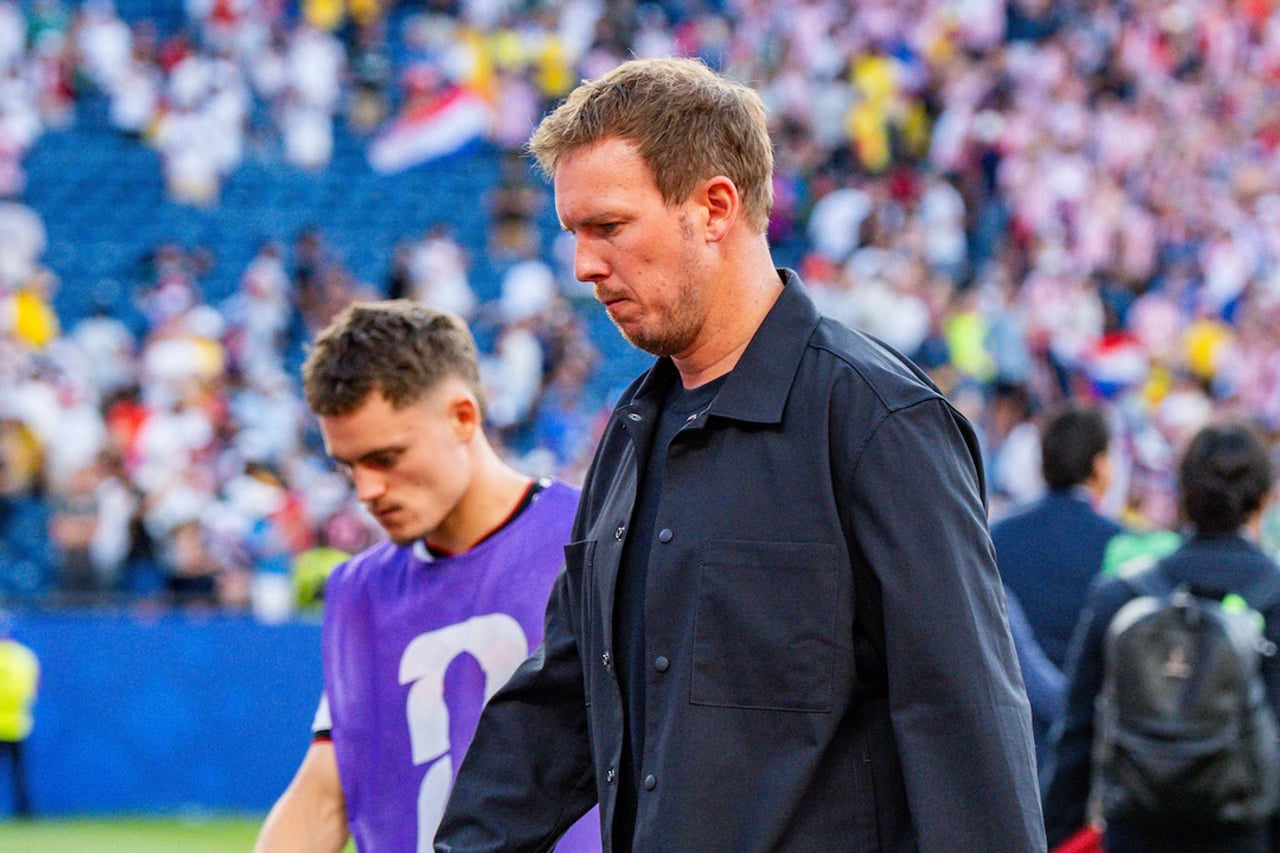Julian Nagelsmann zeigt sich beim Oktoberfest mit neuen Ohrringen