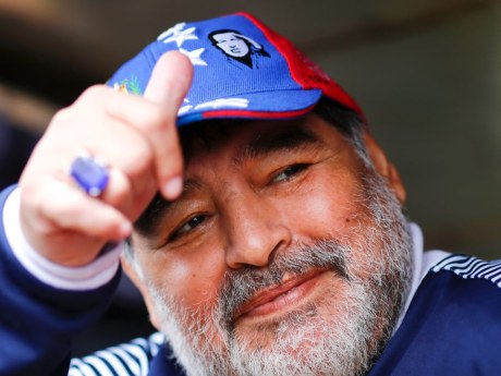Tizenkét évet kértek Maradona vezető orvosára a halála ügyében
